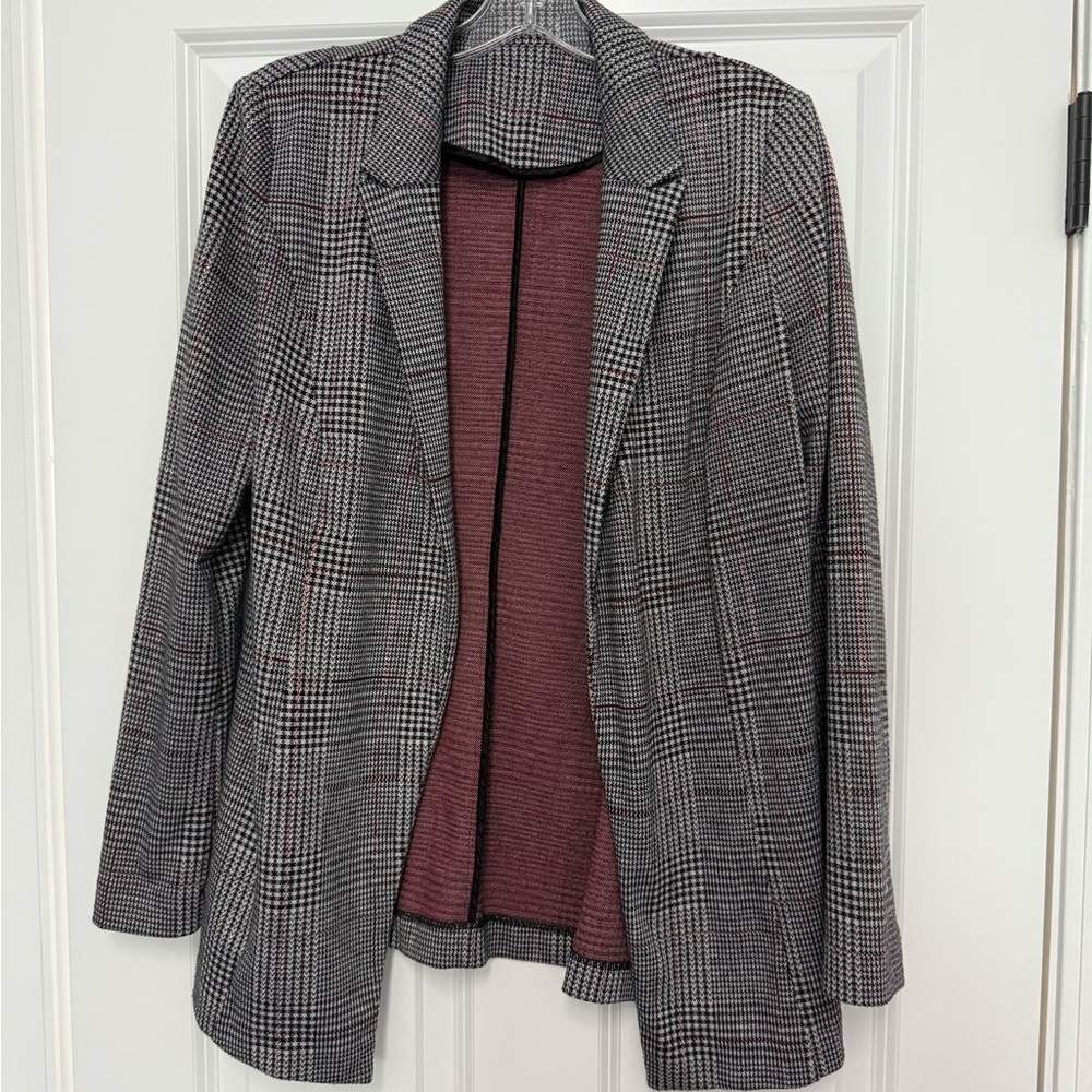 White House Black Market Houndstooth Blazer